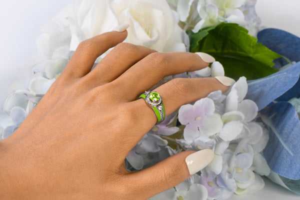 August's Quiet Light: Finding Strength in Peridot