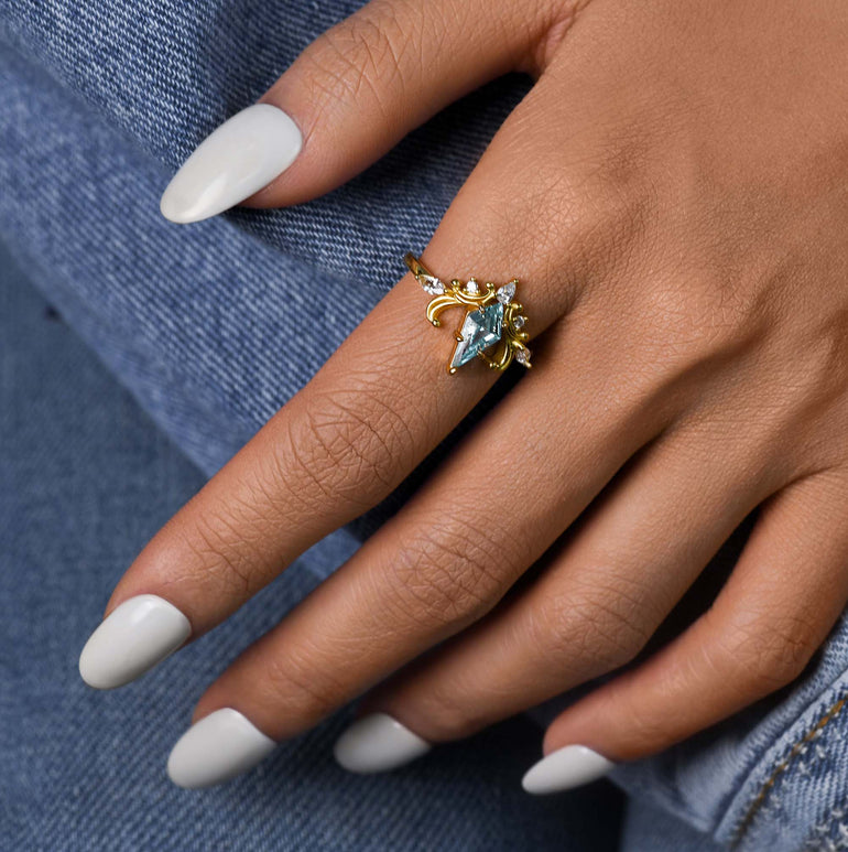 Inel de Rodeo Strălucitor