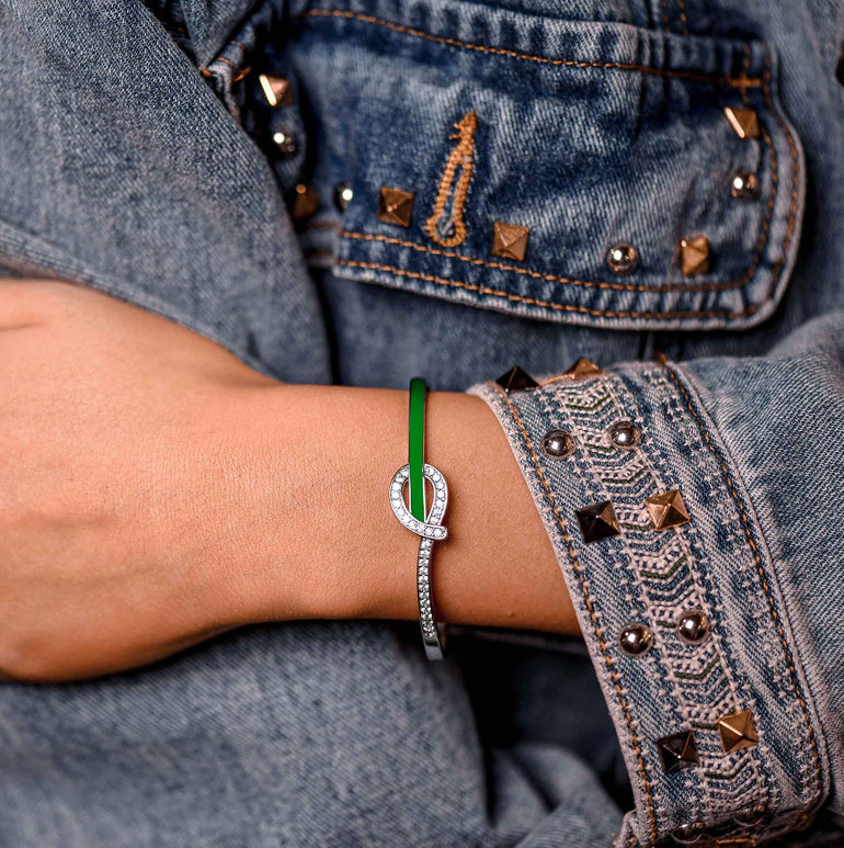 Bracelet de puissance noué