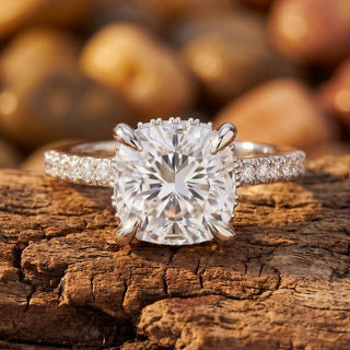 Moissanite