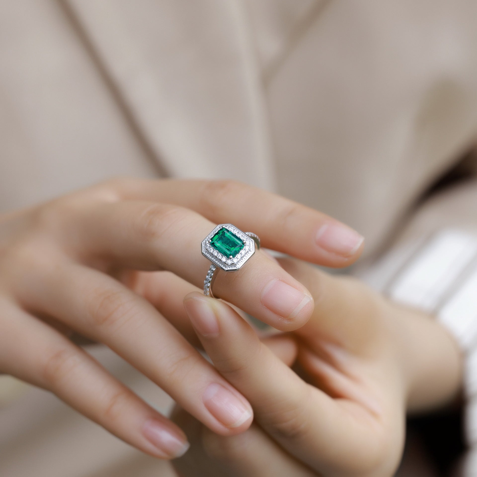 Center Glow Ring - Serene Western