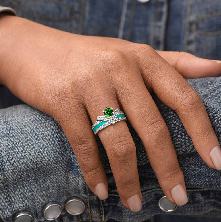 Crowned Noble Ring - Emerald - Serene Western
