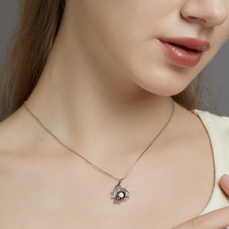 Dewlit Laurel Necklace - Serene Western