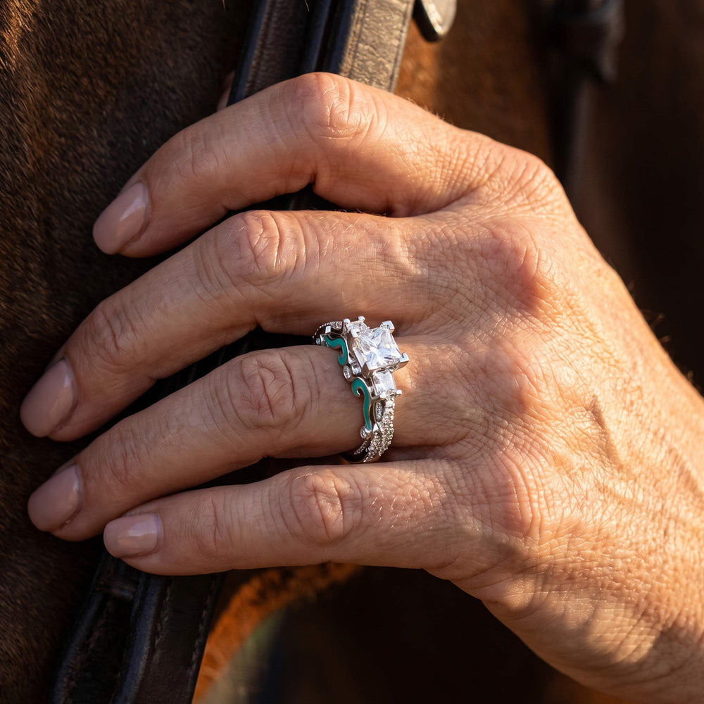 Love Rivet Ring - Moissanite - Serene Western