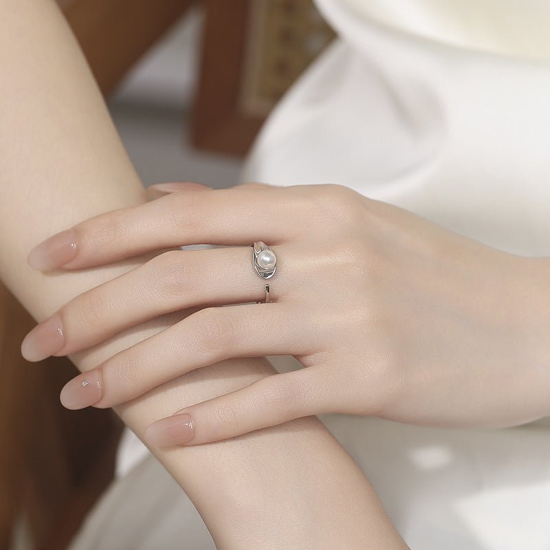 Modern Swirl Ring - Serene Western