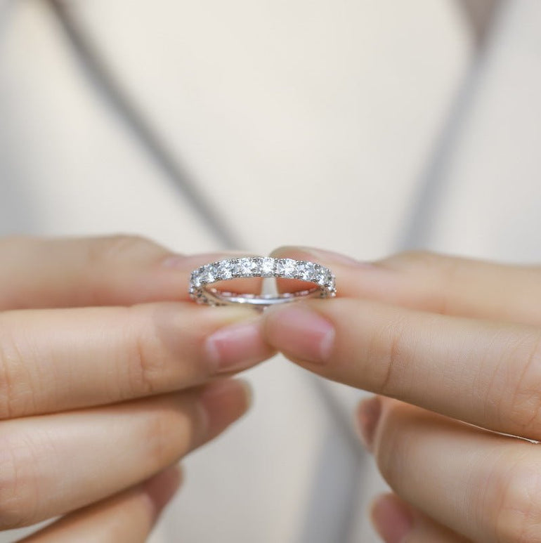 Muse Circle Ring - Moissanite - Serene Western