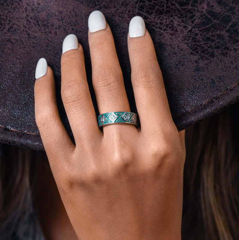 Totem Gleam Ring - Moissanite - Serene Western