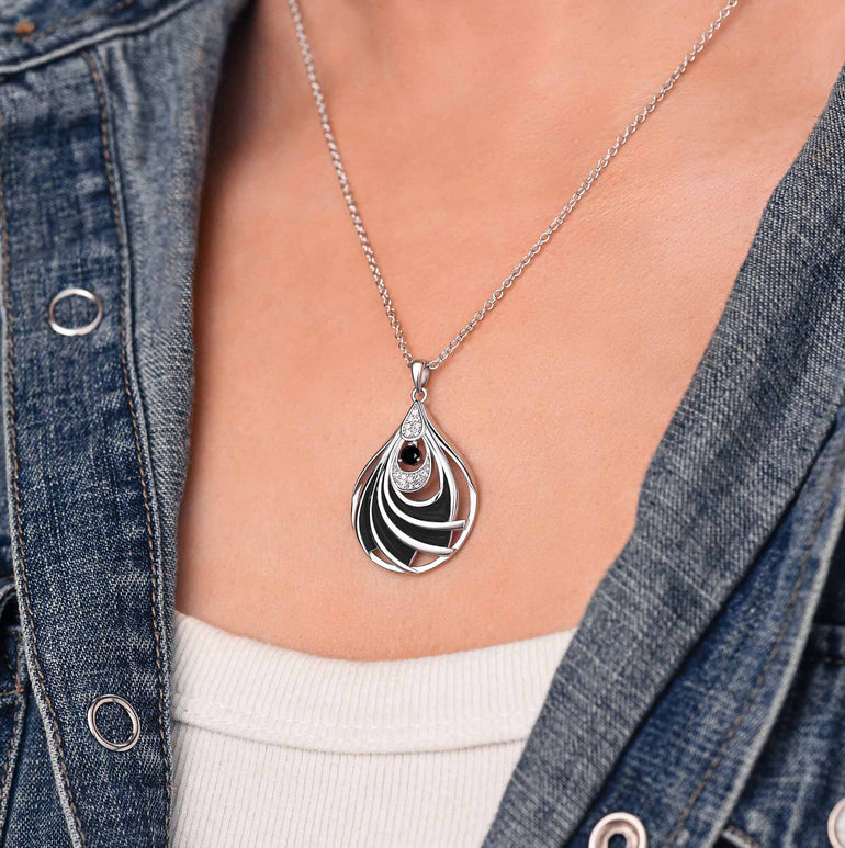Zephyr Teardrop Necklace - Black Onyx ＆ Black - Serene Western